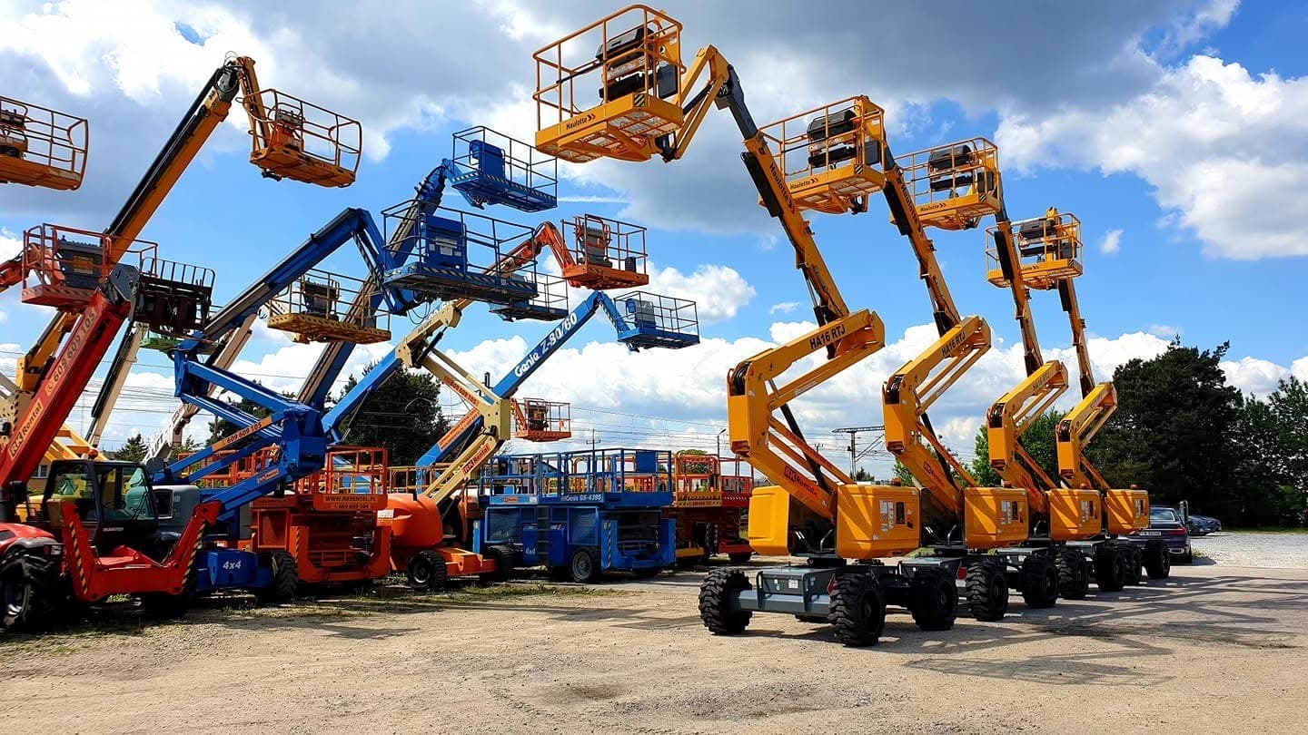 Podnośniki przegubowe Haulotte, Genie i JLG na placu RK Rental w Brzozie koło Bydgoszczy
