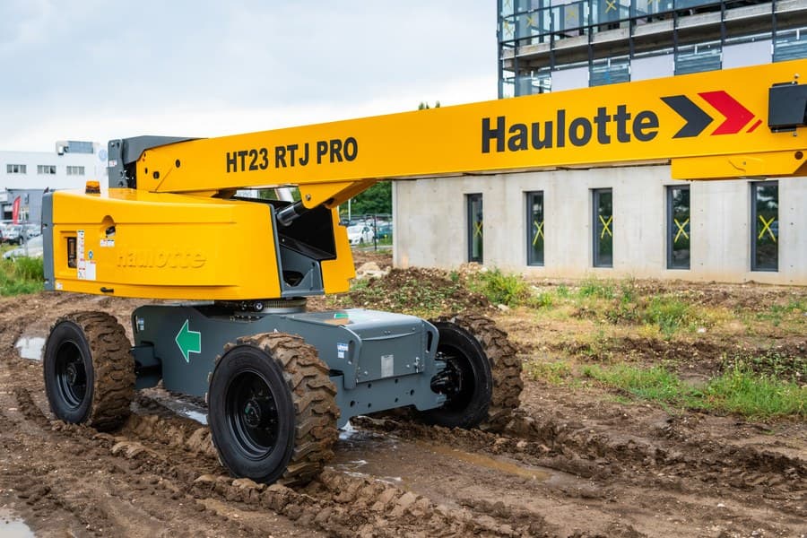 Haulotte HT23 RTJ O w pracy